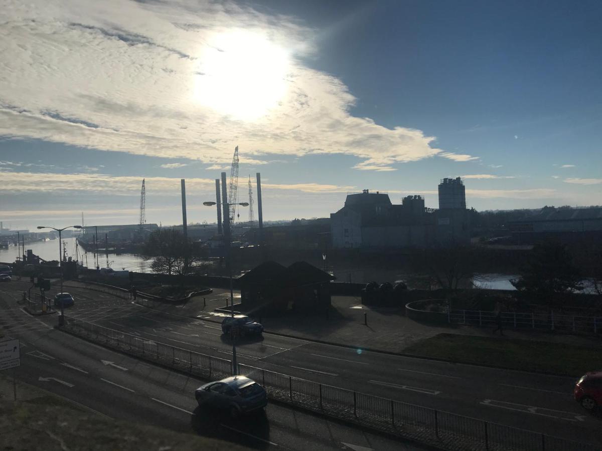 Entire Flat With View To River Yare, H 1 Great Yarmouth Buitenkant foto